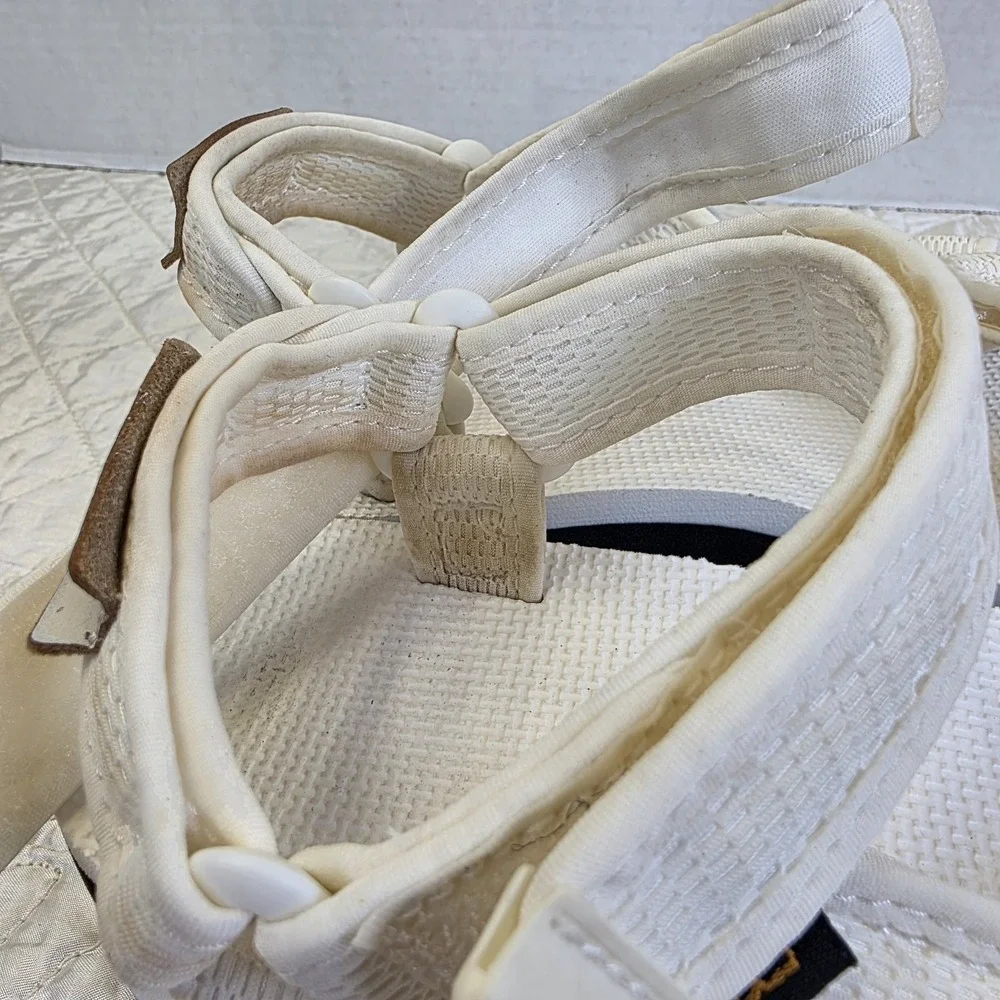 Teva Women's Platform Universal Mesh Sandal Size 6 Platform White Festival